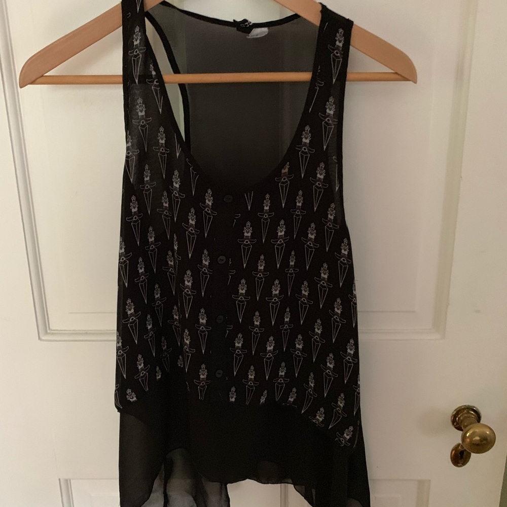 Sheer two layer knife tank